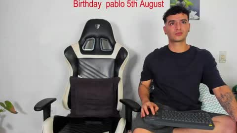 Snapshot of p_jhon chatting on 07.06.26 P online show from 07.06.26