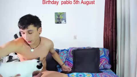 Snapshot of p_jhon chatting on 07.26.26 P online show from 07.26.26