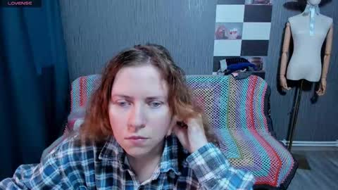 Ella online show from 11.04.25