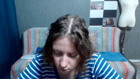 Ella online show from 04.04.26