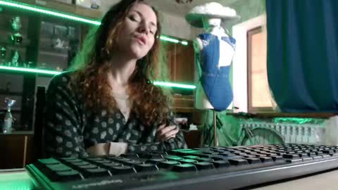 Snapshot of pa1e_pr1ncess chatting on 05.03.26 Ella online show from 05.03.26