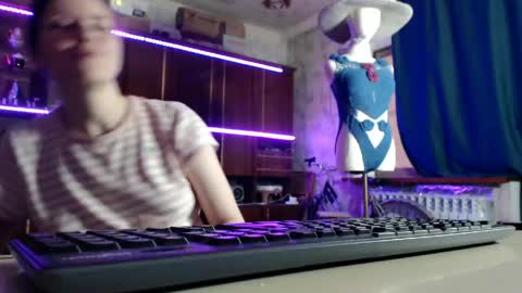 Snapshot of pa1e_pr1ncess chatting on 05.14.26 Ella online show from 05.14.26