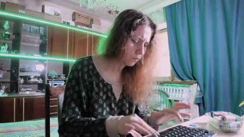 Snapshot of pa1e_pr1ncess chatting on 05.26.26 Ella online show from 05.26.26