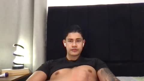 Snapshot of pablo_boston chatting on 05.26.26 Javi online show from 05.26.26