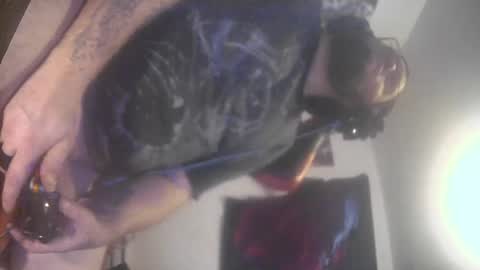 Snapshot of pablo_mikenaza chatting on 10.20.25 pablo_mikenaza online show from 10.20.25