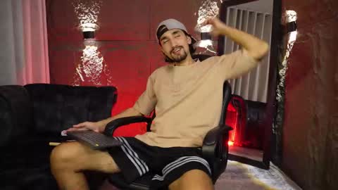 Snapshot of pablo_russoo chatting on 02.19.26 pablo online show from 02.19.26