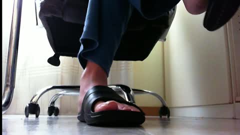 Snapshot of pablomenesssl chatting on 03.07.25 Pablo Meness online show from 03.07.25