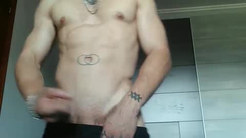 Snapshot of pablomller chatting on 05.16.26 Pablo Mller online show from 05.16.26