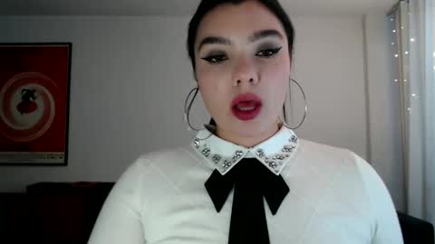 Page 3 online show from 10.01.25