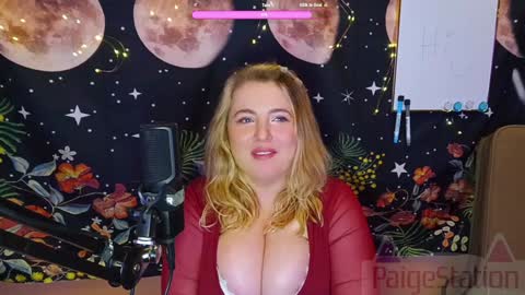 Snapshot of paigestation chatting on 02.07.25 PaigeStation online show from 02.07.25