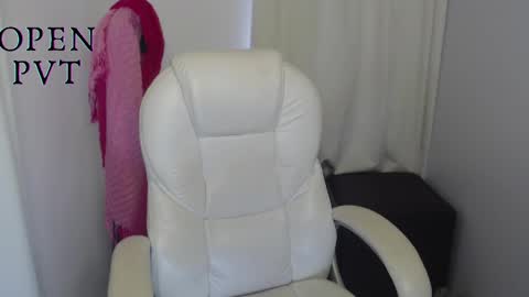 Snapshot of paiper_halliwey_ chatting on 02.02.25 paiper online show from 02.02.25