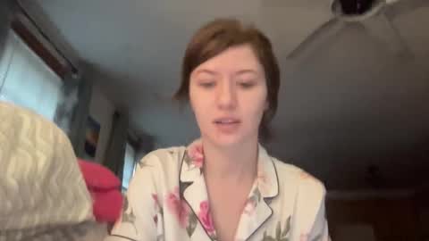 paisleysnowxo online show from 10.30.25