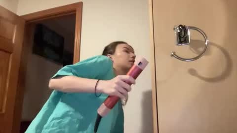 paisleysnowxo online show from 11.04.25