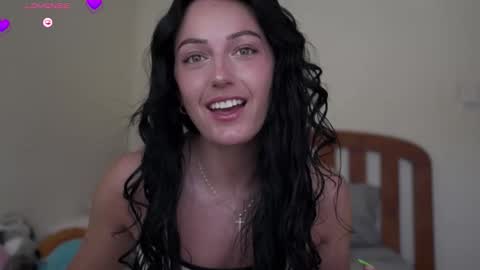 Holly  online show from 01.11.26