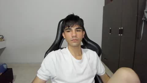 Snapshot of pakun_ chatting on 12.05.24 pakun_ online show from 12.05.24