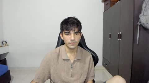 Snapshot of pakun_ chatting on 12.18.24 pakun_ online show from 12.18.24