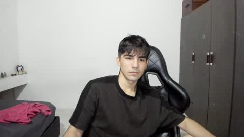 Snapshot of pakun_ chatting on 01.07.25 pakun_ online show from 01.07.25