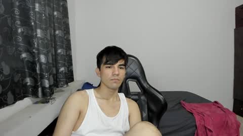 Snapshot of pakun_ chatting on 01.19.25 pakun_ online show from 01.19.25