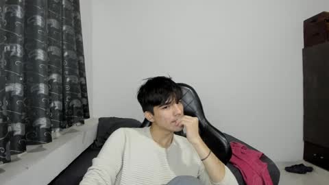 Snapshot of pakun_ chatting on 01.24.25 pakun_ online show from 01.24.25