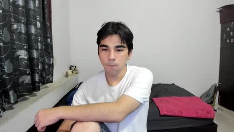 Snapshot of pakun_ chatting on 09.17.25 pakun_ online show from 09.17.25