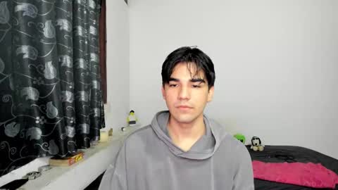 Snapshot of pakun_ chatting on 10.12.25 pakun_ online show from 10.12.25