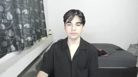 Snapshot of pakun_ chatting on 10.17.25 pakun_ online show from 10.17.25