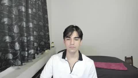 Snapshot of pakun_ chatting on 10.20.25 pakun_ online show from 10.20.25