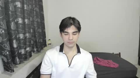 Snapshot of pakun_ chatting on 10.21.25 pakun_ online show from 10.21.25