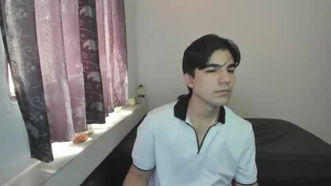 Snapshot of pakun_ chatting on 10.24.25 pakun_ online show from 10.24.25