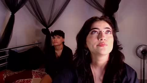 Snapshot of palmerandsony chatting on 03.01.26 online show from 03.01.26