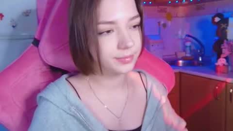 Snapshot of pambeeslyy chatting on 07.18.26 Pam online show from 07.18.26