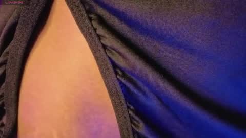 Snapshot of pameela_brown1 chatting on 04.16.26 Pamela online show from 04.16.26