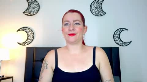 Snapshot of pamelamk chatting on 10.16.25 Pamela online show from 10.16.25