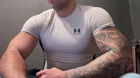 Snapshot of panther_style chatting on 02.01.26 Oleg online show from 02.01.26