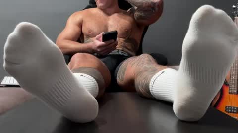 Snapshot of panther_style chatting on 04.19.26 Oleg online show from 04.19.26