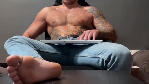 Snapshot of panther_style chatting on 04.25.26 Oleg online show from 04.25.26