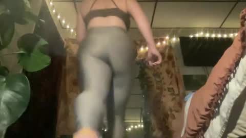 Snapshot of pantiesofthefae chatting on 11.02.25 Pantiesofthefae online show from 11.02.25