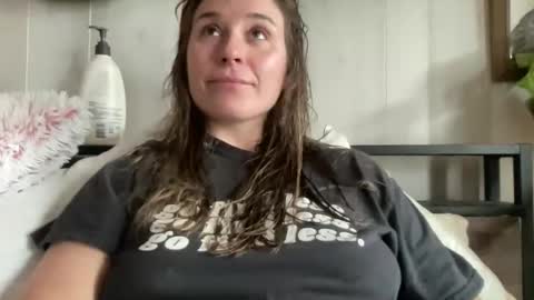 Snapshot of pantiesofthefae chatting on 12.01.25 Pantiesofthefae online show from 12.01.25