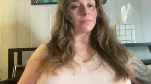 Snapshot of pantiesofthefae chatting on 03.14.26 Pantiesofthefae online show from 03.14.26