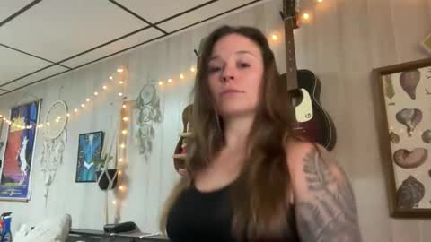 Snapshot of pantiesofthefae chatting on 04.08.26 Pantiesofthefae online show from 04.08.26