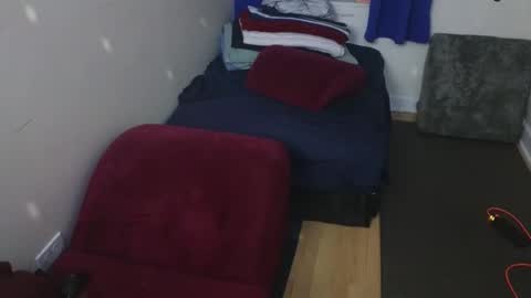 PantsLessTraveler online show from 02.25.25