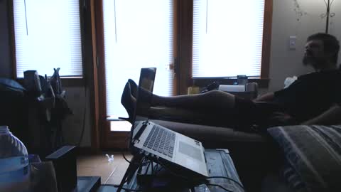 Snapshot of pantyhoselover934 chatting on 10.10.25 Pantyhoselover online show from 10.10.25