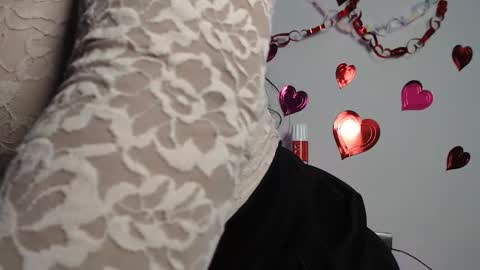 Snapshot of paola_lyon chatting on 02.14.25 Paola Lyon online show from 02.14.25