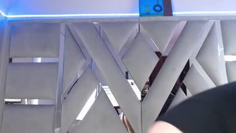 Snapshot of paola_lyon chatting on 02.24.25 Paola Lyon online show from 02.24.25