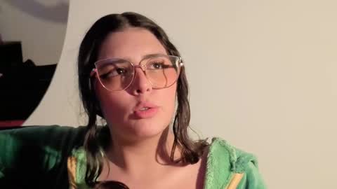 Snapshot of paola_lyon chatting on 09.19.25 Paola Lyon online show from 09.19.25