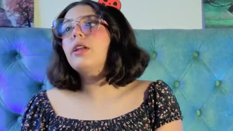 Paola Lyon online show from 11.11.25