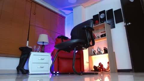 PAOLA  online show from 12.01.25