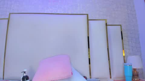 Paola  online show from 04.16.26