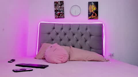 Snapshot of paolabigboobs_ chatting on 12.22.24 paola online show from 12.22.24