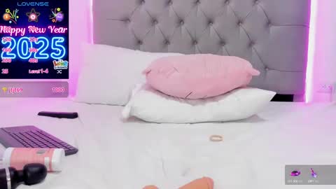 Snapshot of paolabigboobs_ chatting on 01.08.25 paola online show from 01.08.25